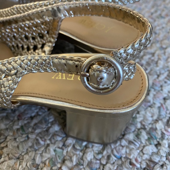 J. Crew gold synthetic woven sandal size 8 in original box. - Picture 7 of 9